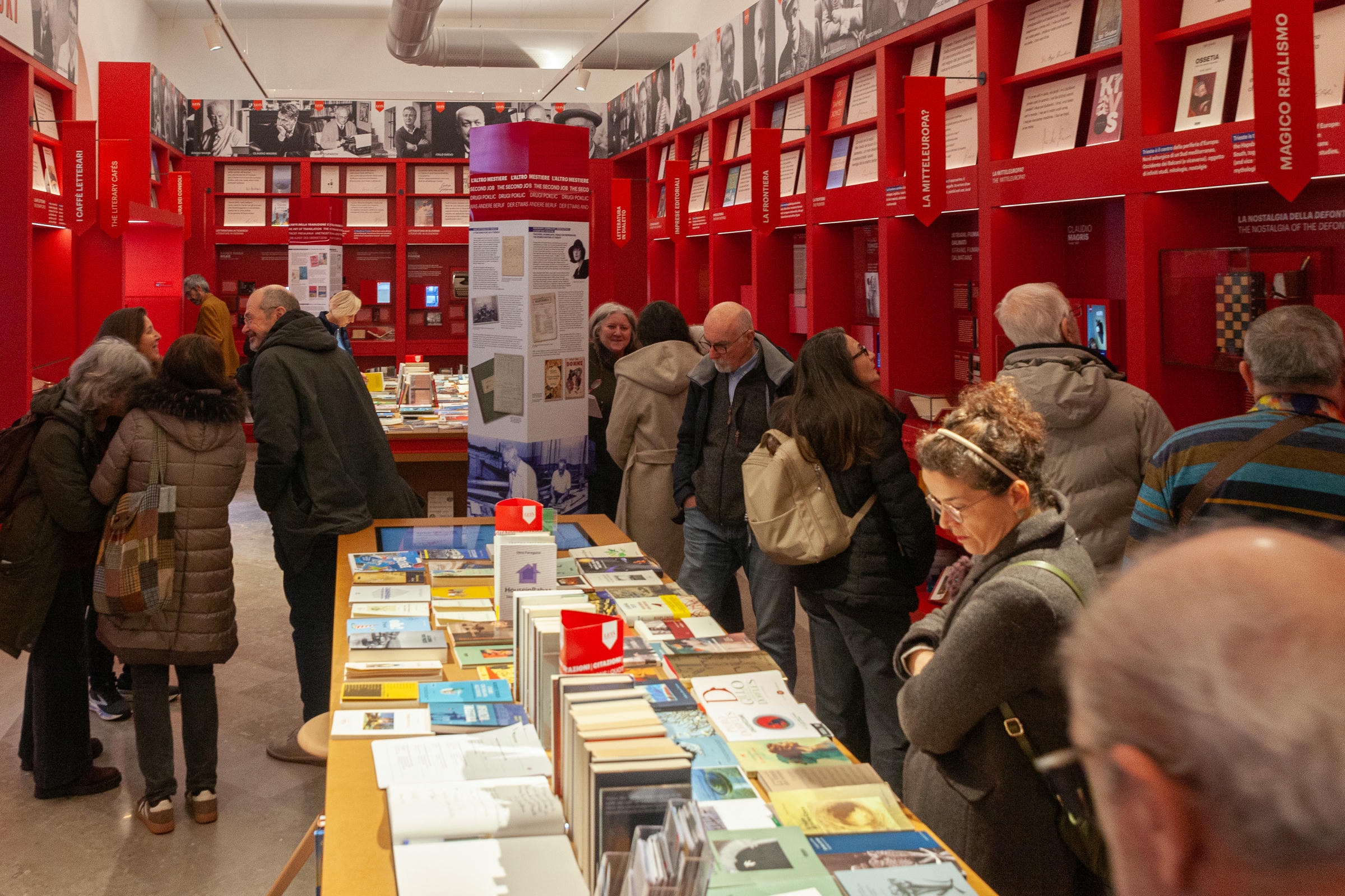 Tracce Di Parole Exhibit Around 44