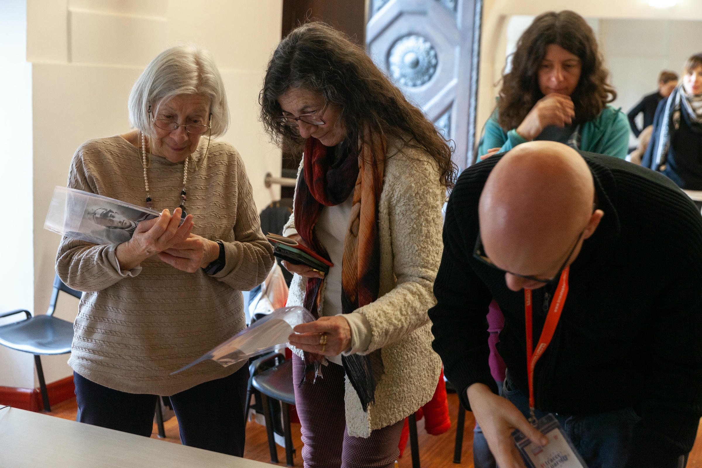 Tracce Di Parole Exhibit Around 6